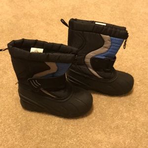 Boys snow boots